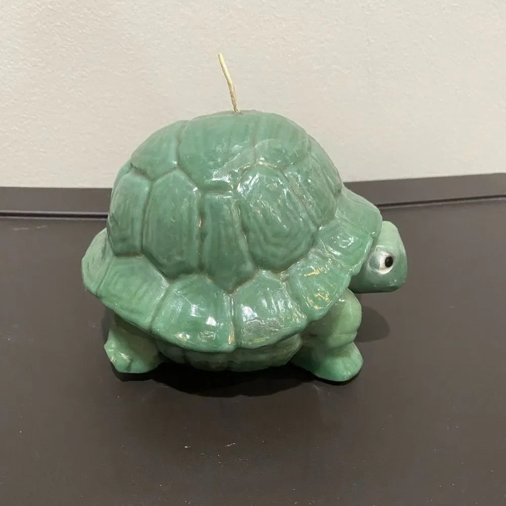 Turtle custom made candle - Picture 3 of 5